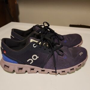 On Running Navy and Black Sneakers